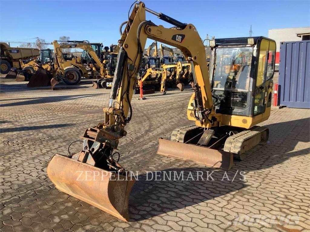 CAT 302.5C Гусеничні екскаватори