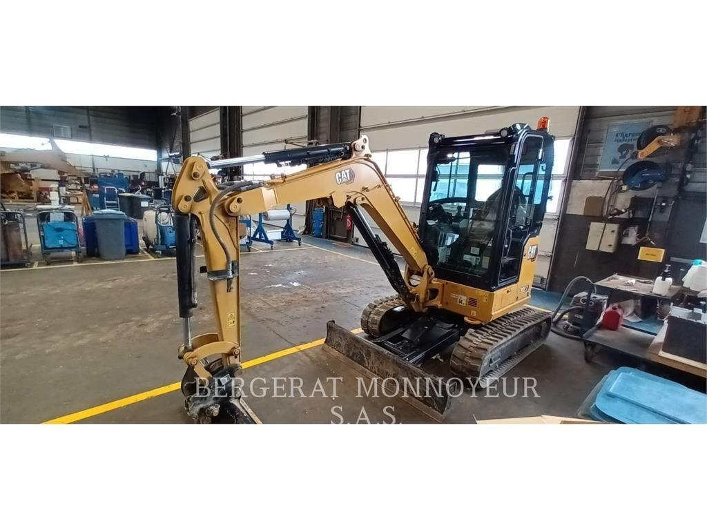 CAT 302.7 Гусеничні екскаватори