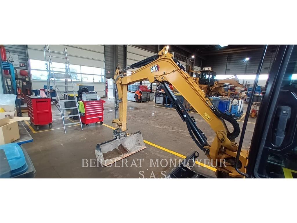 CAT 302.7 Гусеничні екскаватори