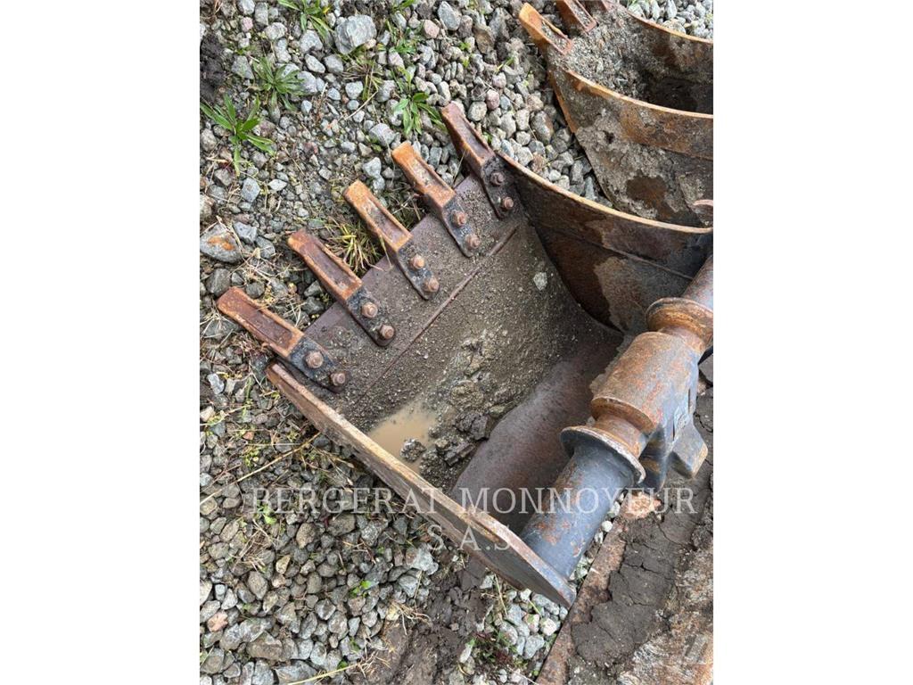 CAT 302.7 Гусеничні екскаватори