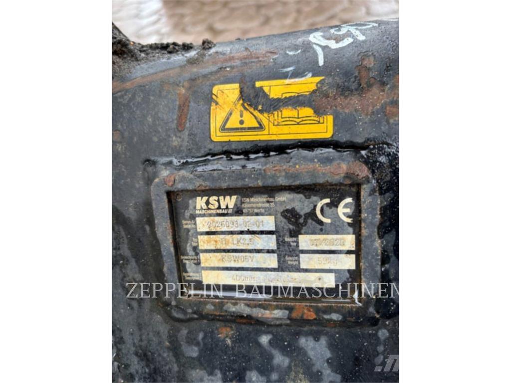 CAT 302.7D Гусеничні екскаватори