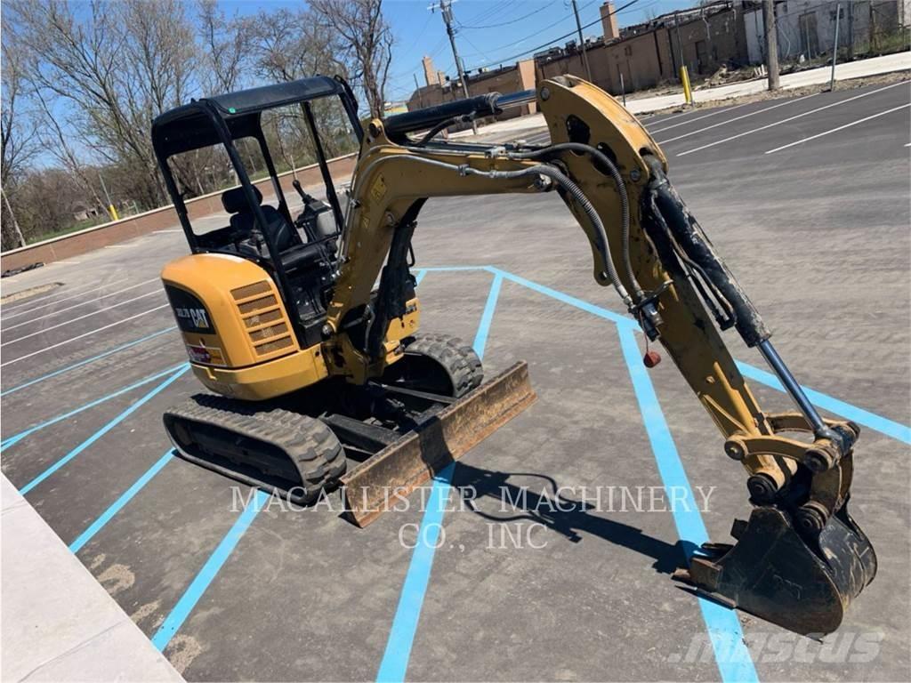 CAT 302.7DCR Гусеничні екскаватори