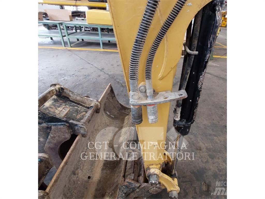 CAT 302.7DCR Гусеничні екскаватори
