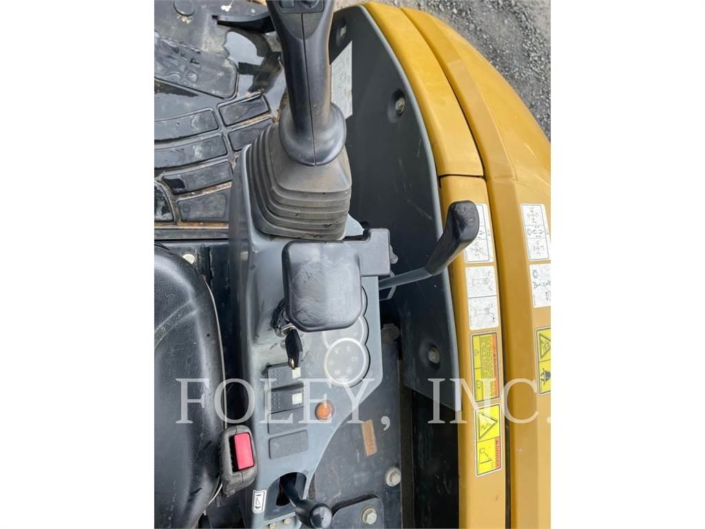 CAT 303ECR Гусеничні екскаватори