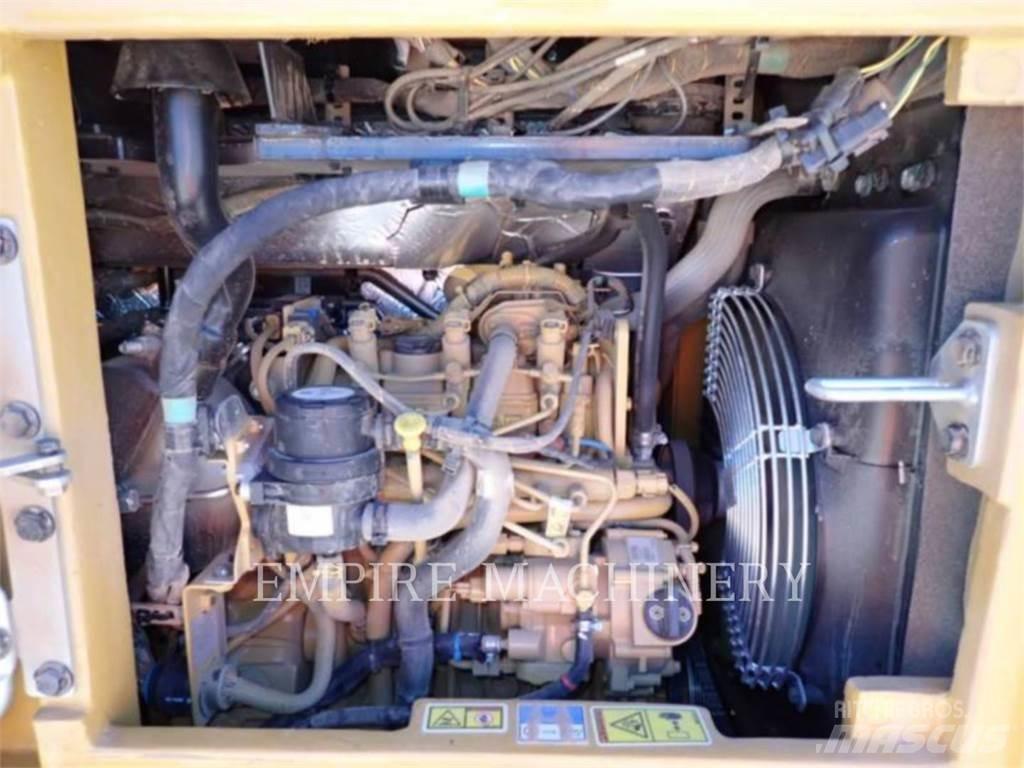 CAT 304 Гусеничні екскаватори