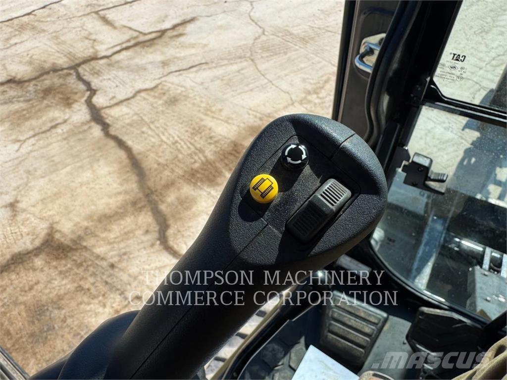 CAT 304 Гусеничні екскаватори