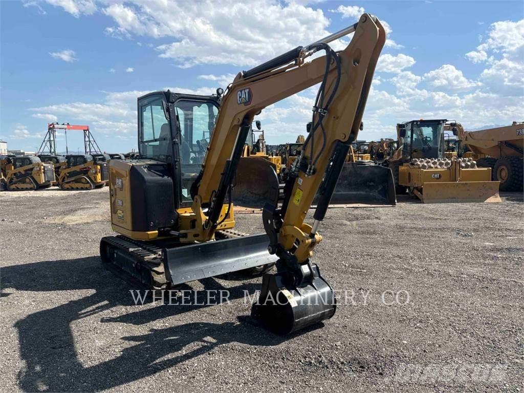 CAT 304 C3 TH Гусеничні екскаватори