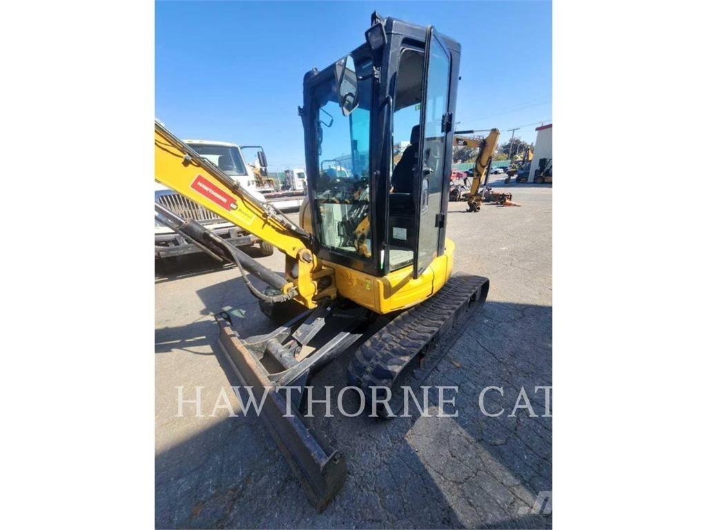 CAT 304E2 CAB Гусеничні екскаватори