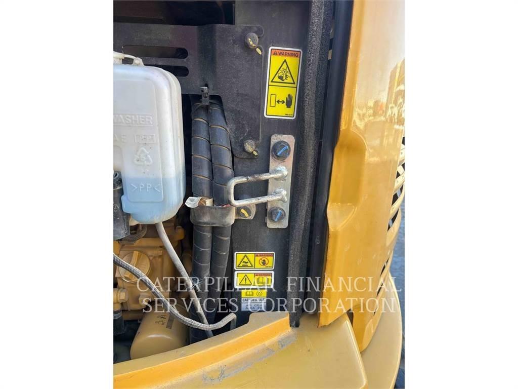 CAT 304E2CR Гусеничні екскаватори