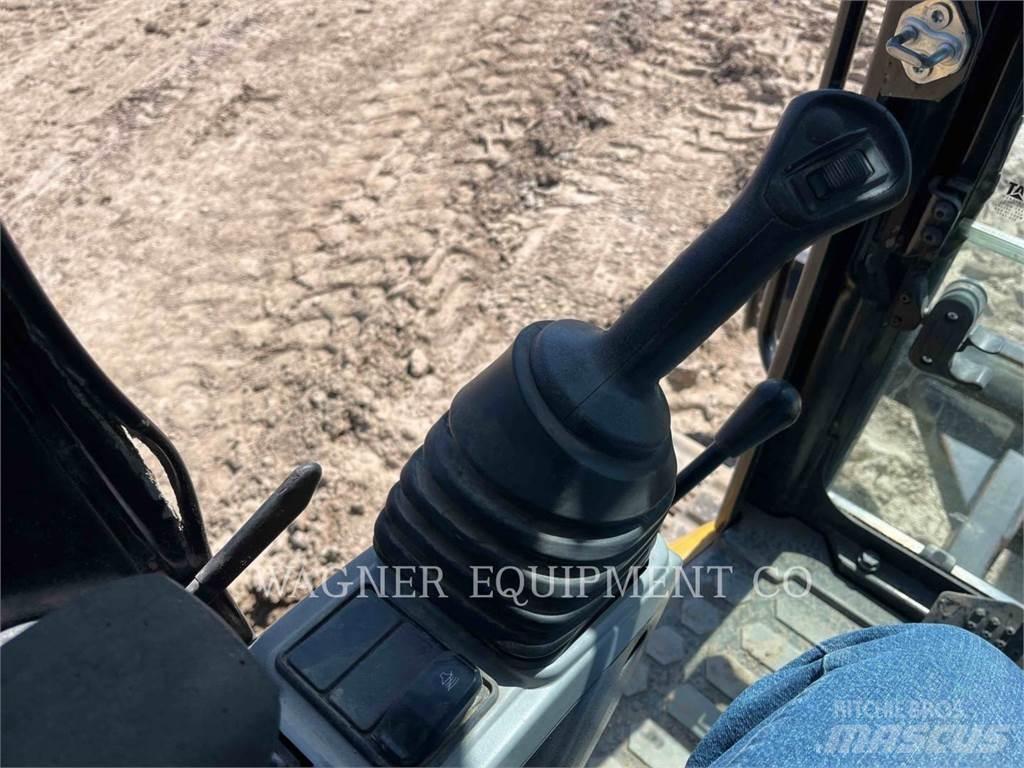 CAT 304E2CR Гусеничні екскаватори