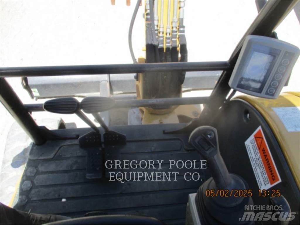 CAT 304E2CR Гусеничні екскаватори