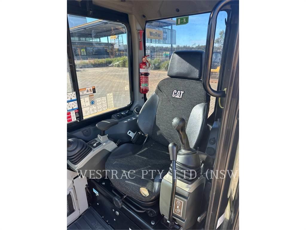 CAT 304E2CR Гусеничні екскаватори