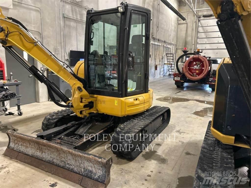 CAT 304E2LC Гусеничні екскаватори