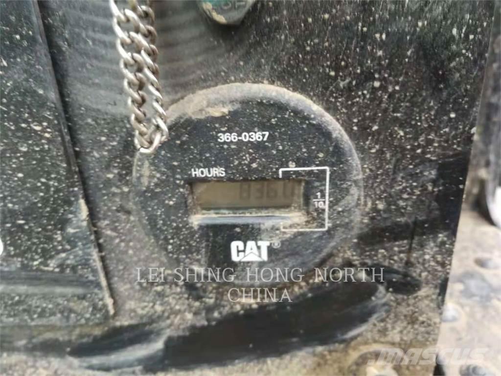 CAT 305.5E2 Гусеничні екскаватори
