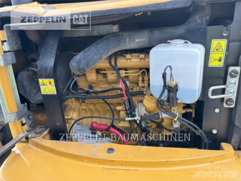 CAT 305ECR Гусеничні екскаватори