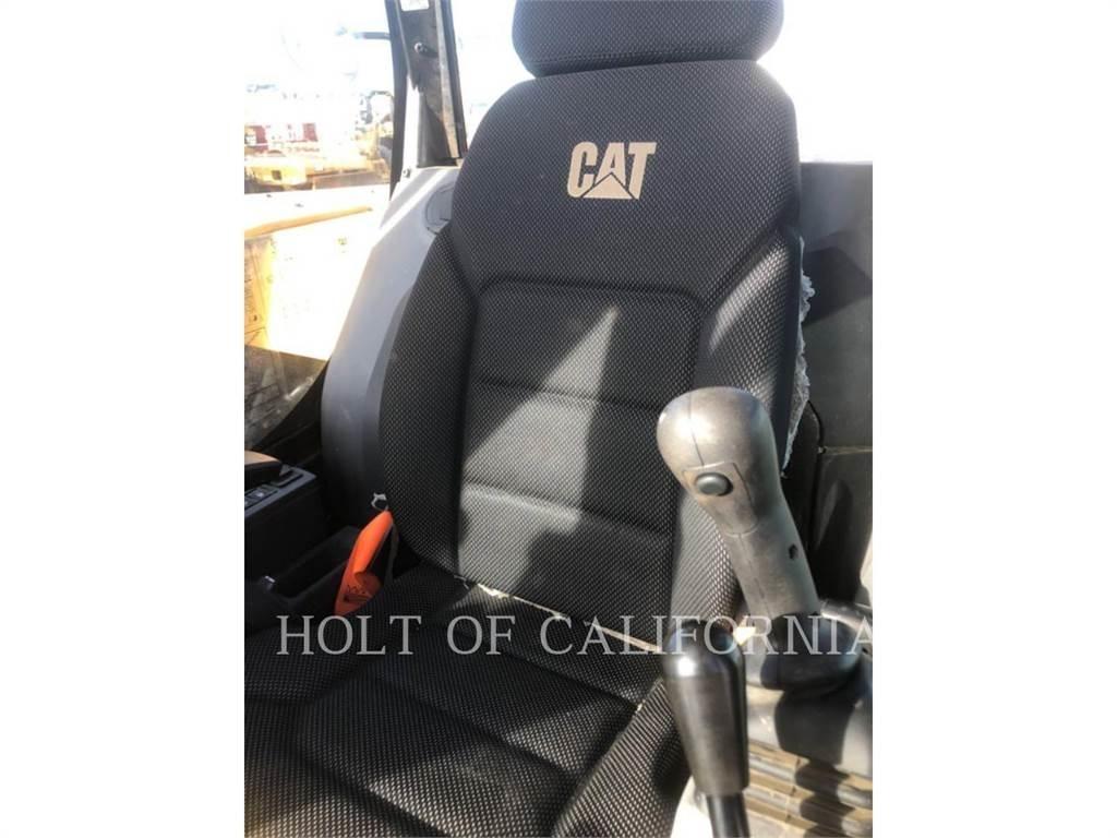 CAT 310 Гусеничні екскаватори