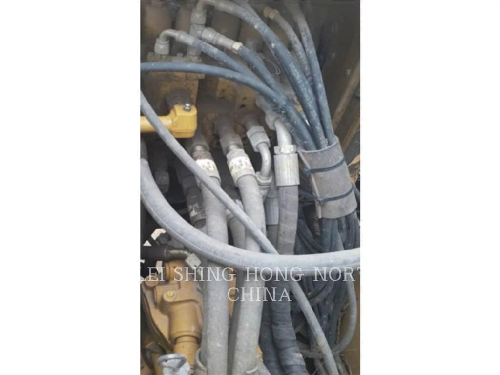 CAT 313D2GC Гусеничні екскаватори