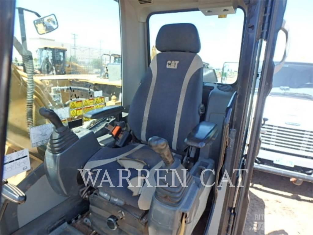 CAT 313FL GCTC Гусеничні екскаватори
