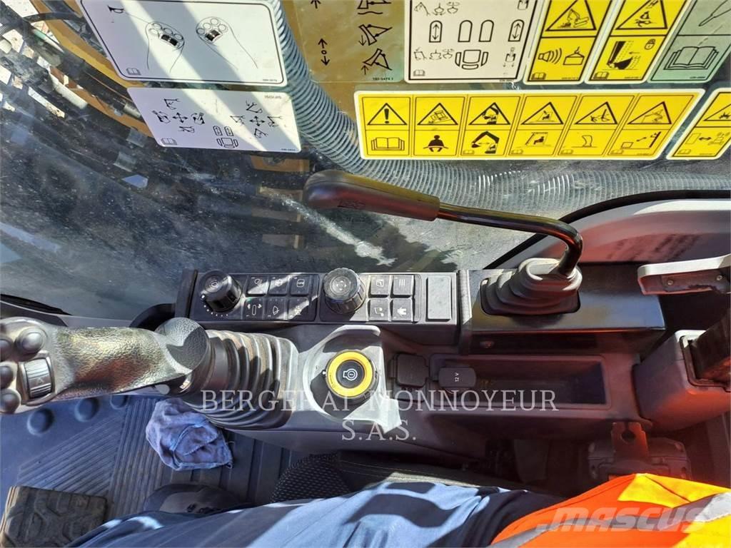 CAT 315 Гусеничні екскаватори