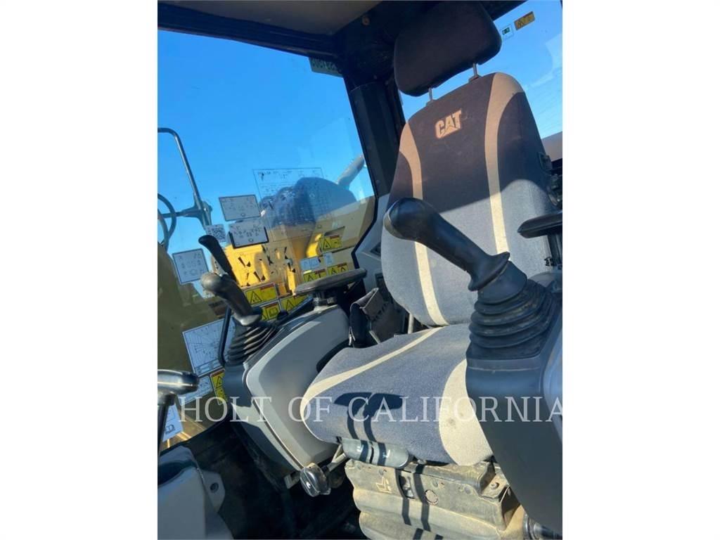 CAT 315 Гусеничні екскаватори