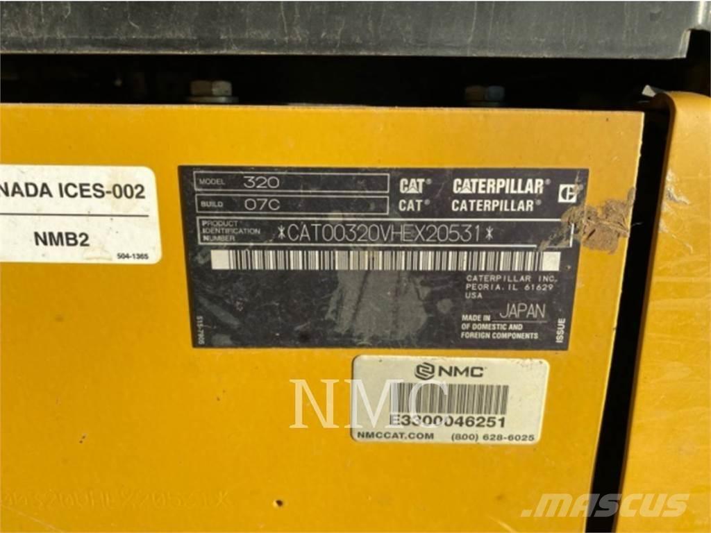 CAT 320 Гусеничні екскаватори