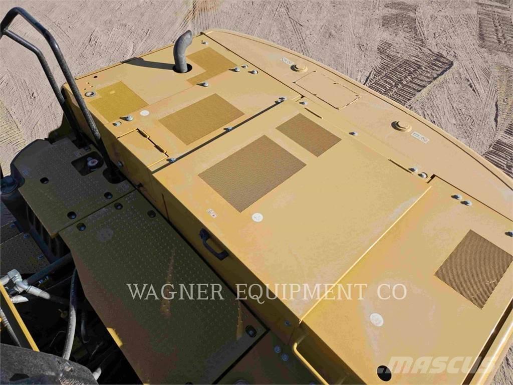 CAT 320 Гусеничні екскаватори