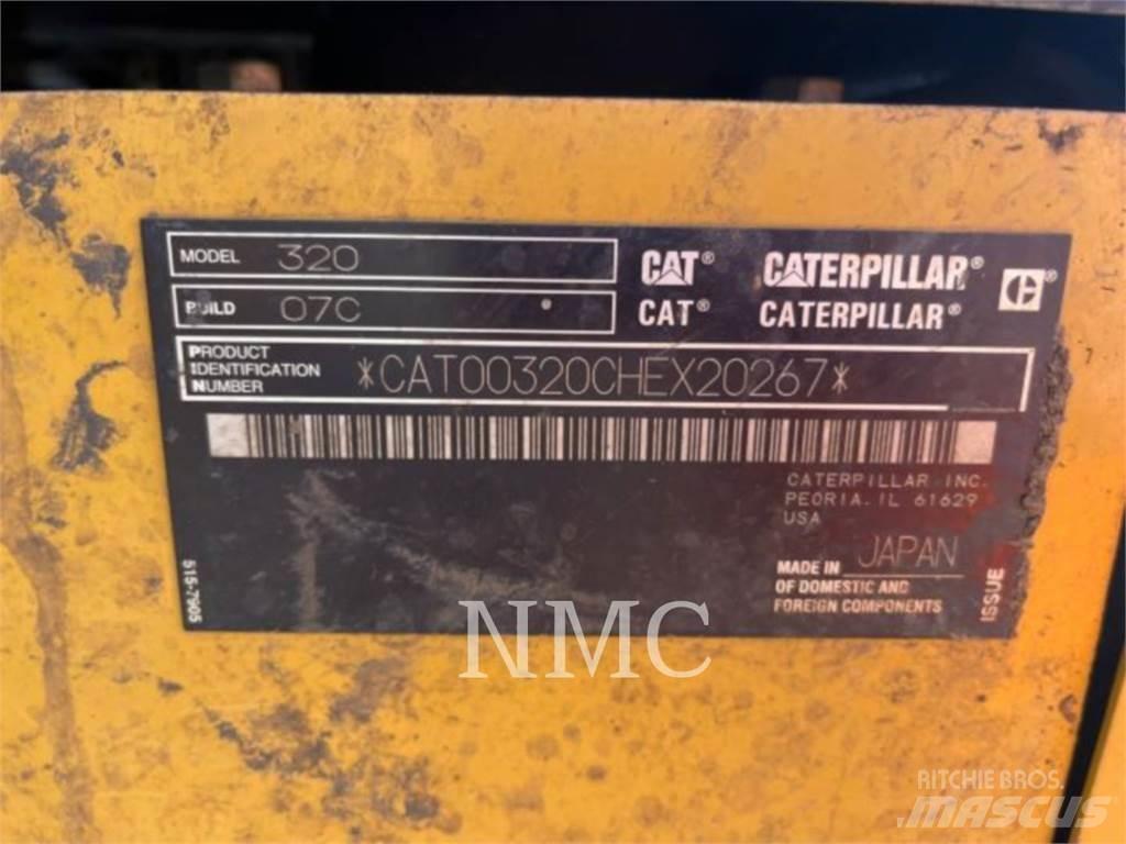 CAT 320 Гусеничні екскаватори