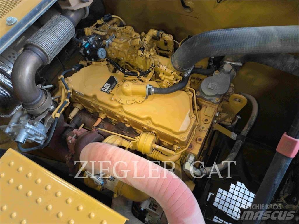 CAT 320 Гусеничні екскаватори