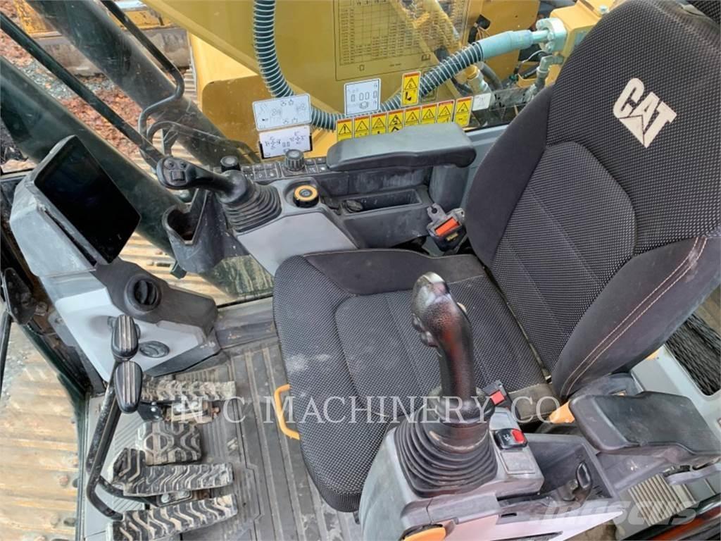 CAT 320 Гусеничні екскаватори