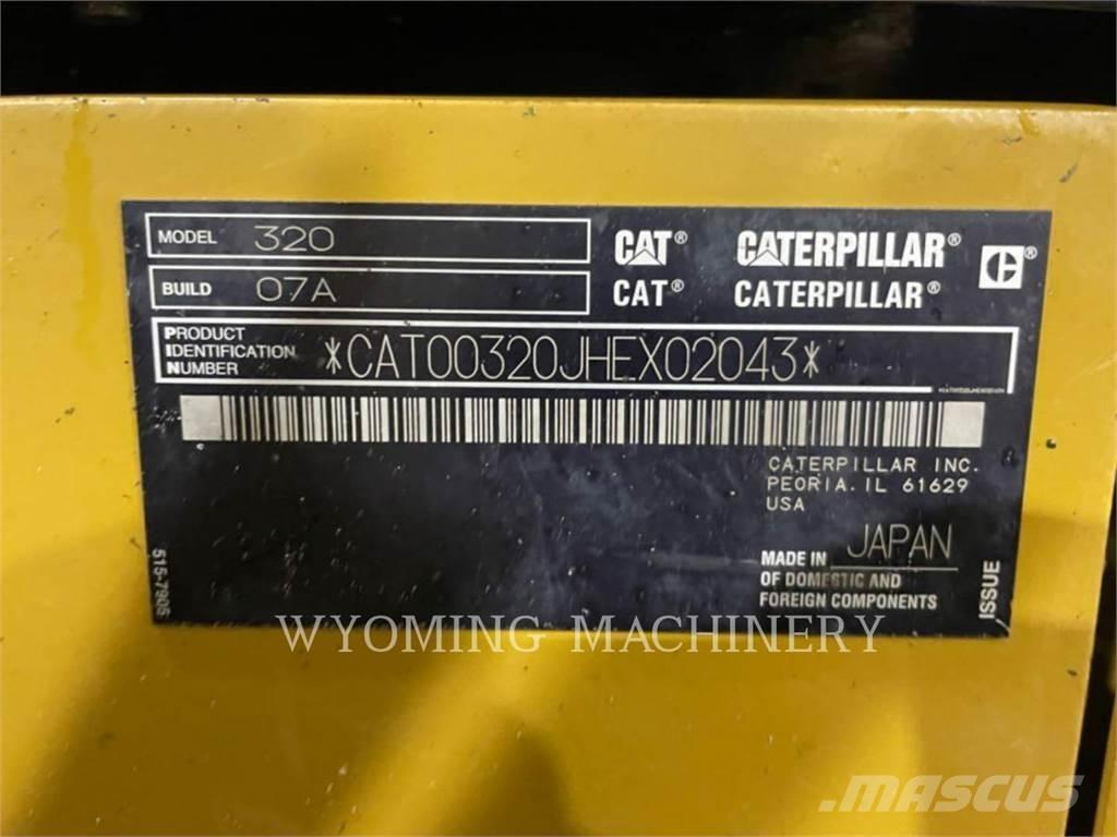 CAT 320 Гусеничні екскаватори
