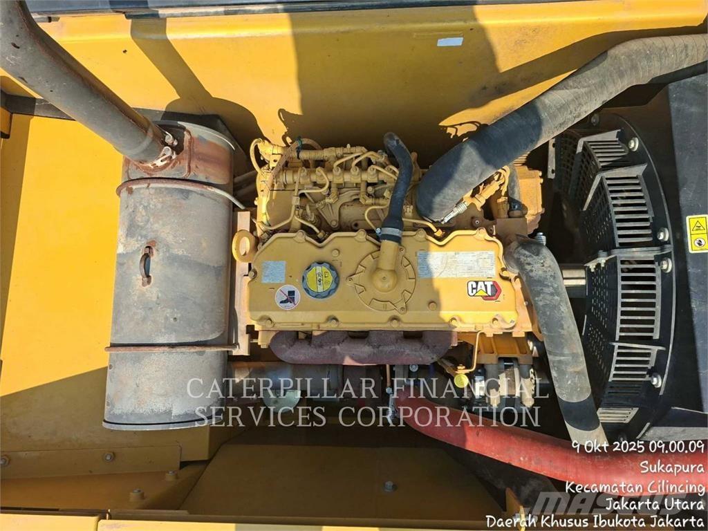 CAT 320-05GX Гусеничні екскаватори