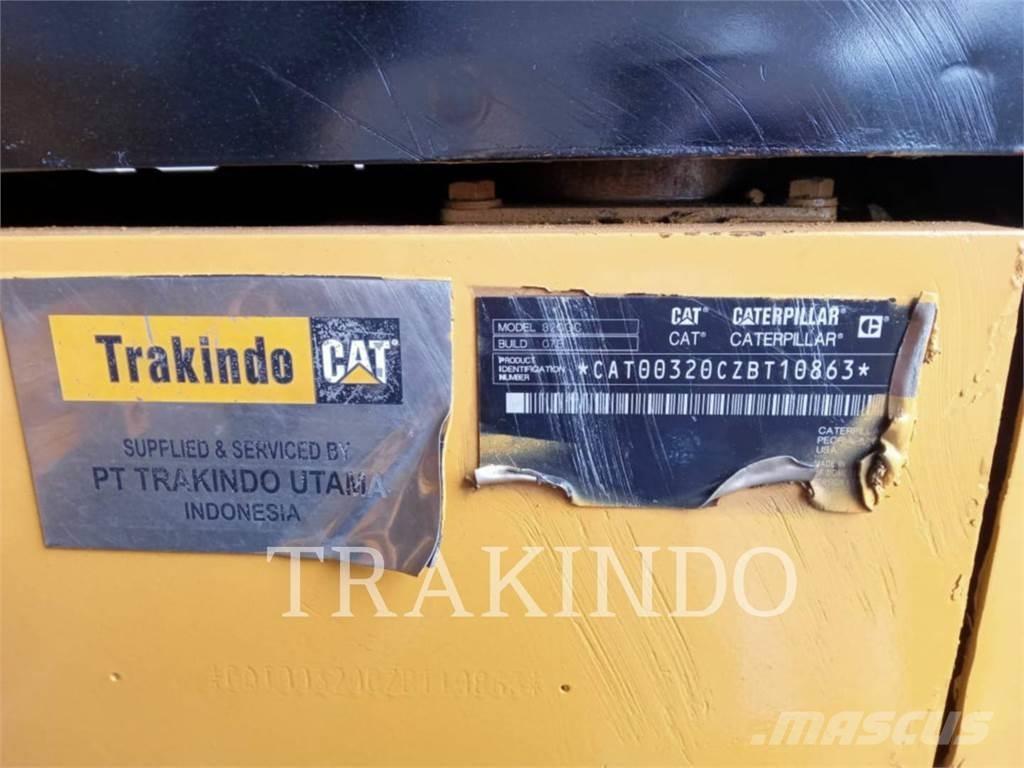 CAT 320-07GC Гусеничні екскаватори