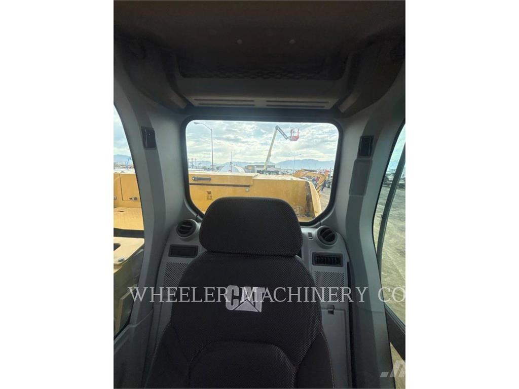 CAT 320 CF Гусеничні екскаватори