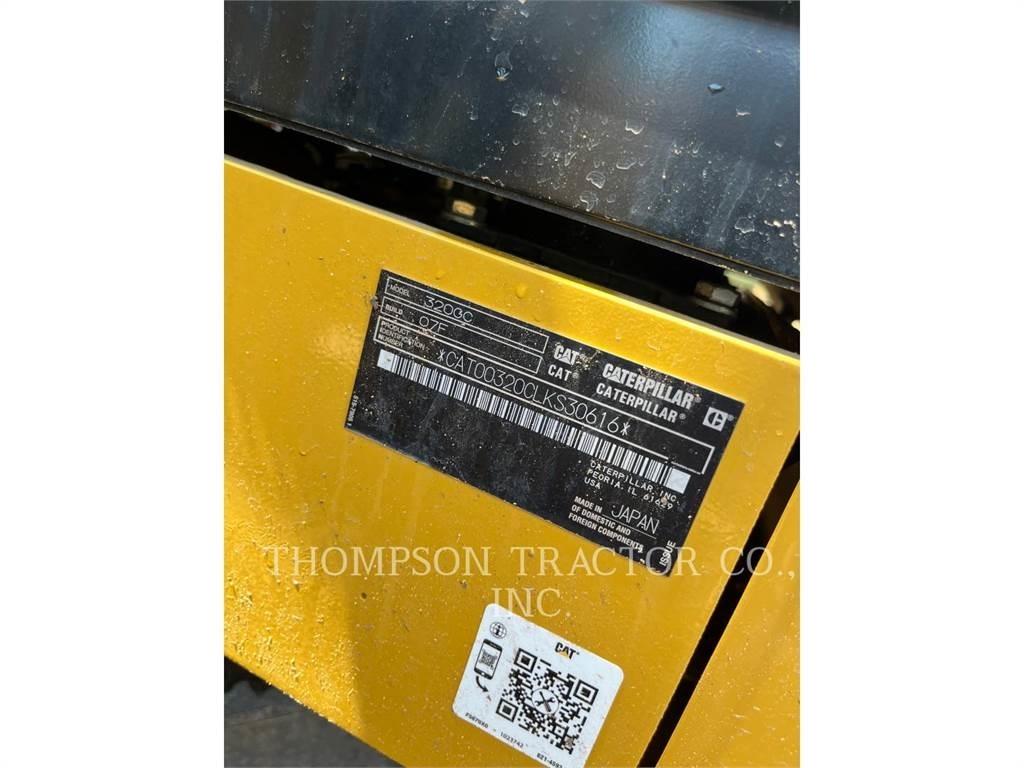 CAT 320-GC Гусеничні екскаватори