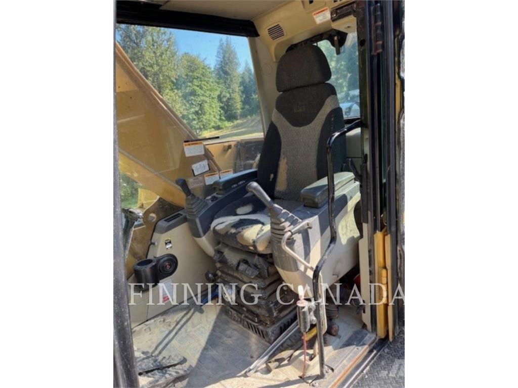 CAT 320C Гусеничні екскаватори