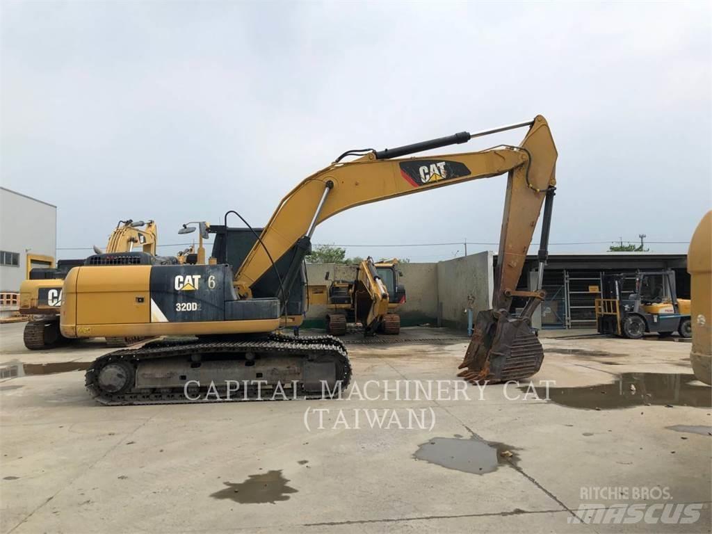 CAT 320D2 Гусеничні екскаватори