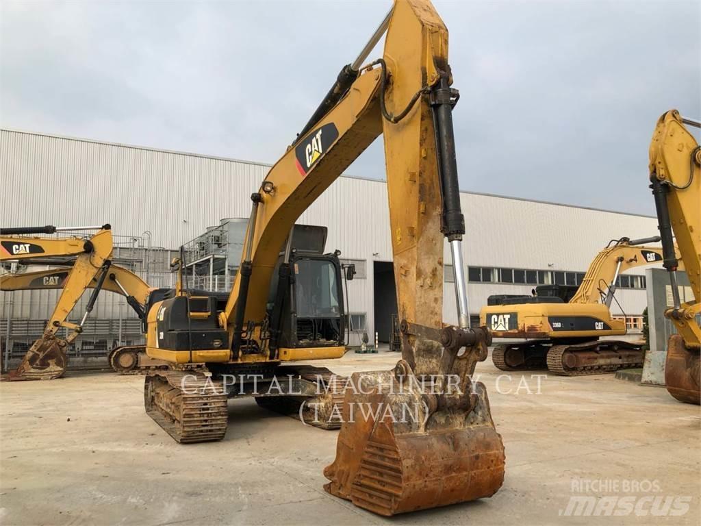 CAT 320D2 Гусеничні екскаватори