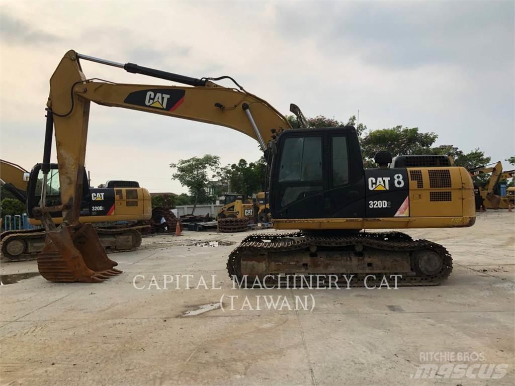CAT 320D2 Гусеничні екскаватори