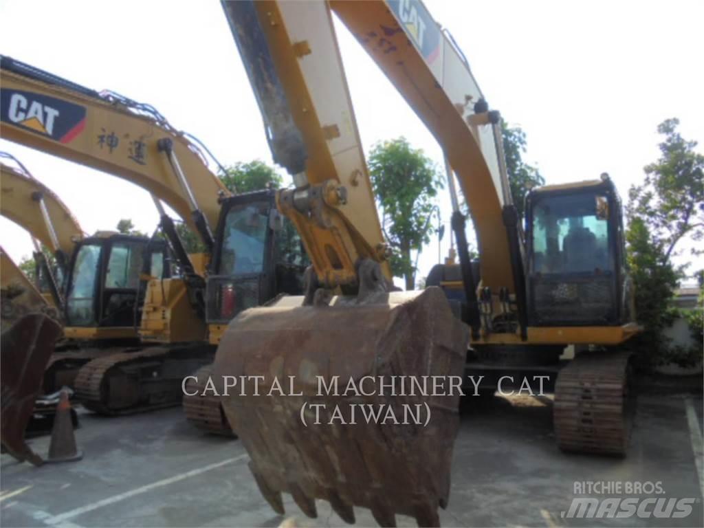 CAT 320D2 Гусеничні екскаватори
