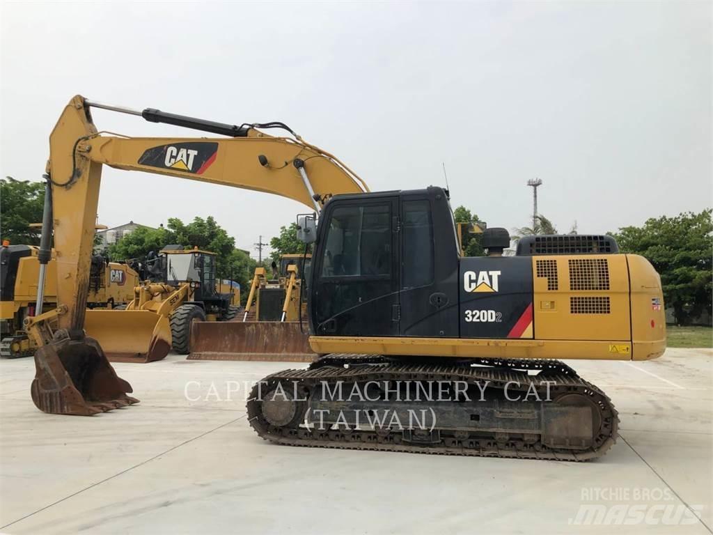 CAT 320D2 Гусеничні екскаватори
