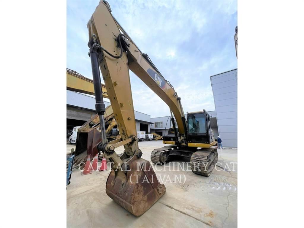 CAT 320D2 Гусеничні екскаватори