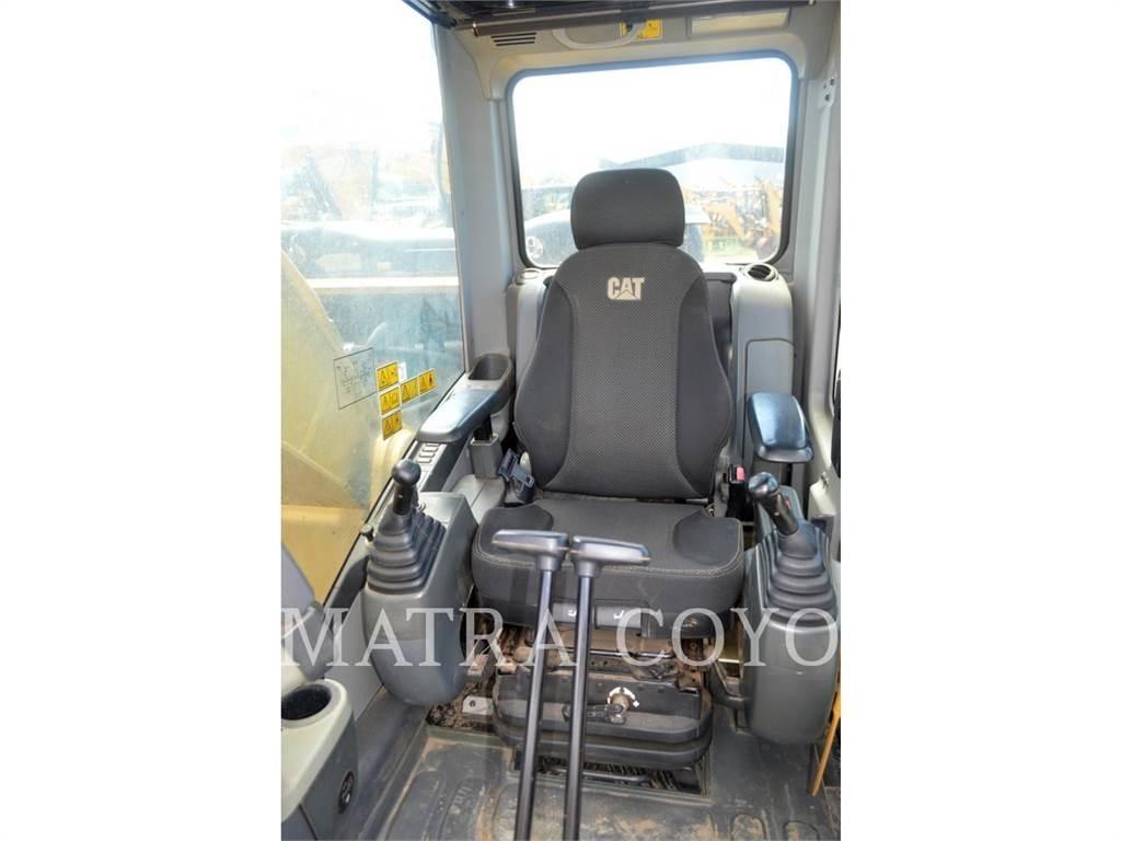 CAT 320D2GC Гусеничні екскаватори