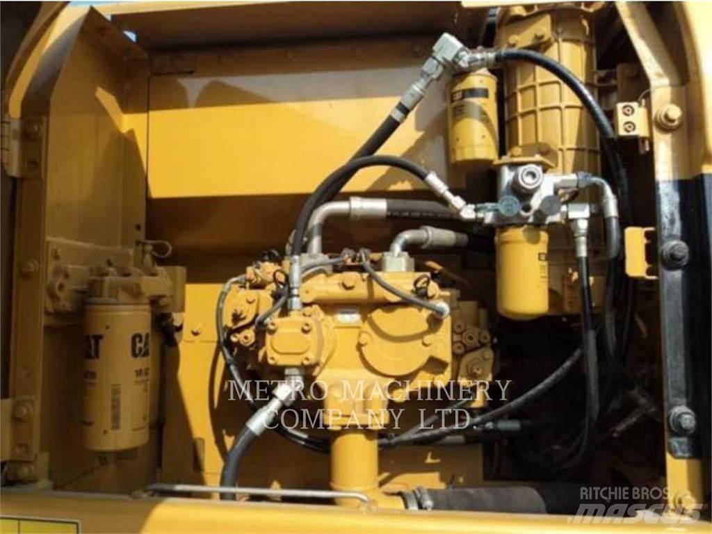 CAT 320DGC Гусеничні екскаватори