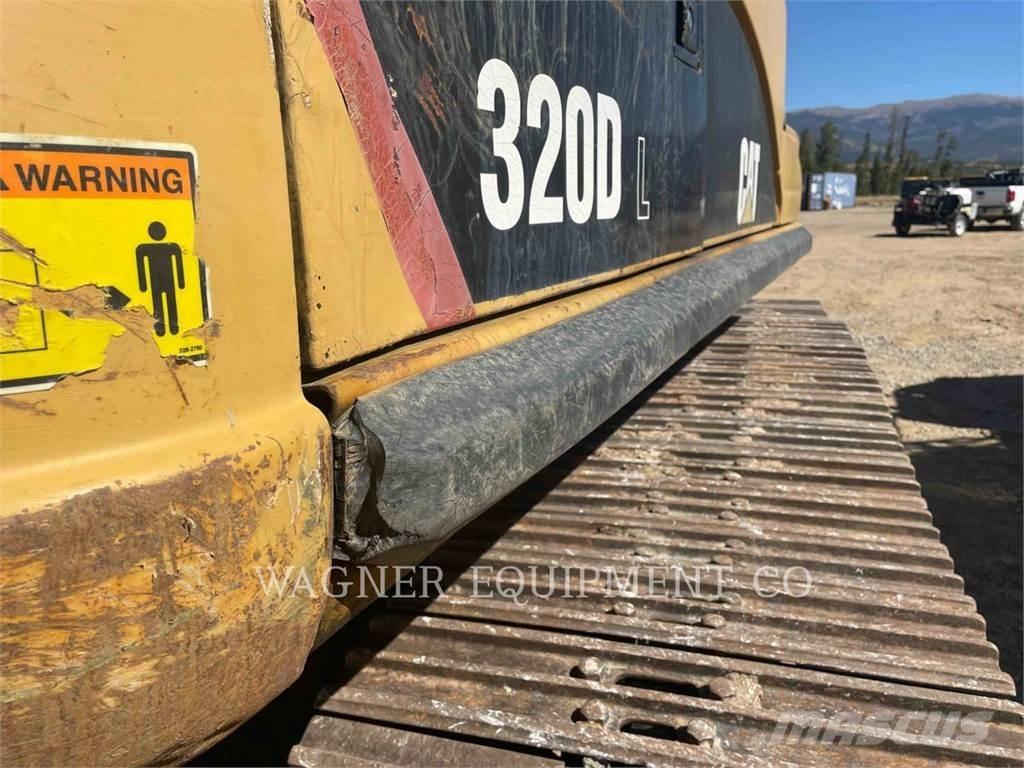 CAT 320DL Гусеничні екскаватори