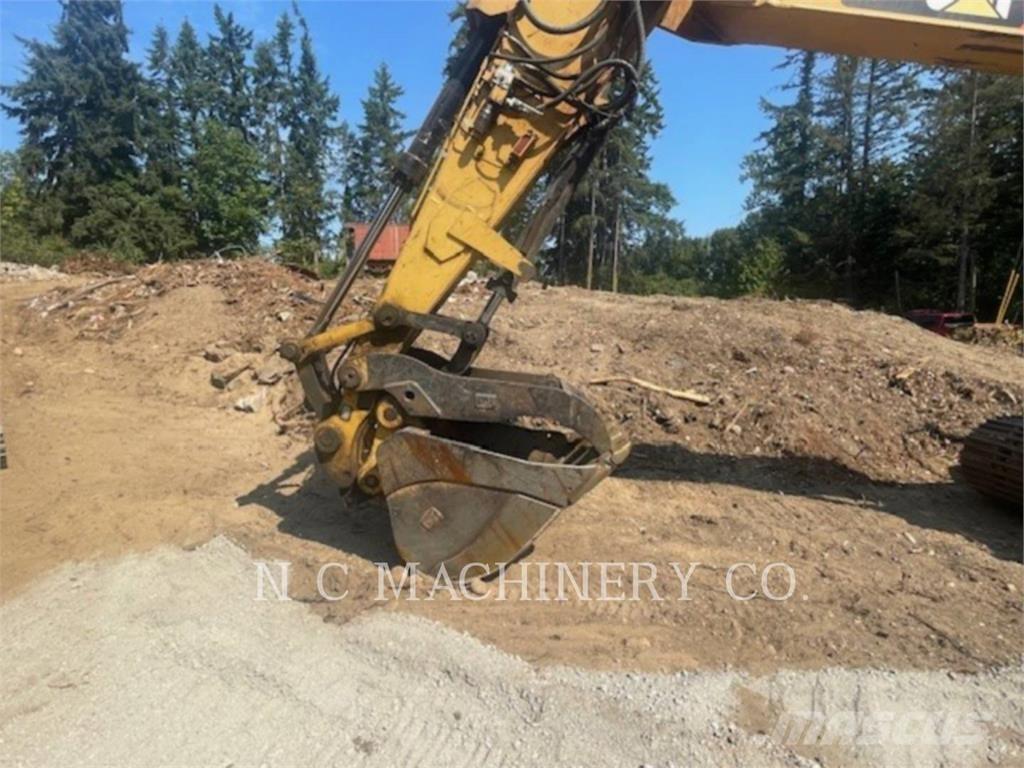 CAT 320E Гусеничні екскаватори