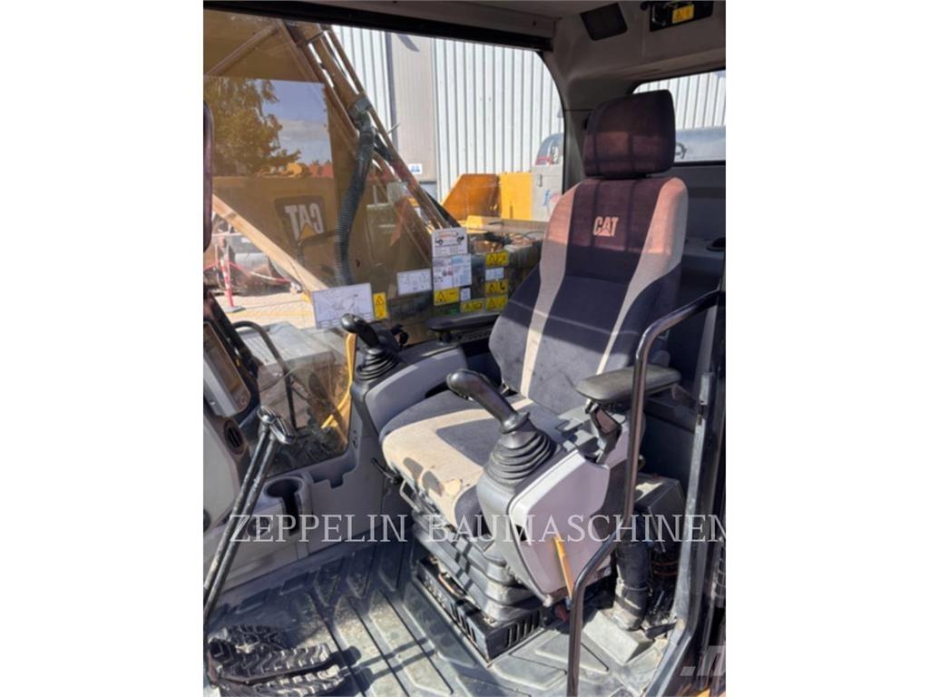 CAT 320EL Гусеничні екскаватори