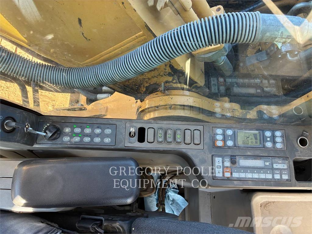 CAT 320EL Гусеничні екскаватори