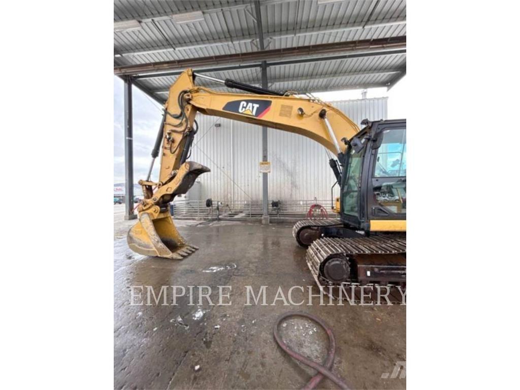 CAT 320FL Гусеничні екскаватори