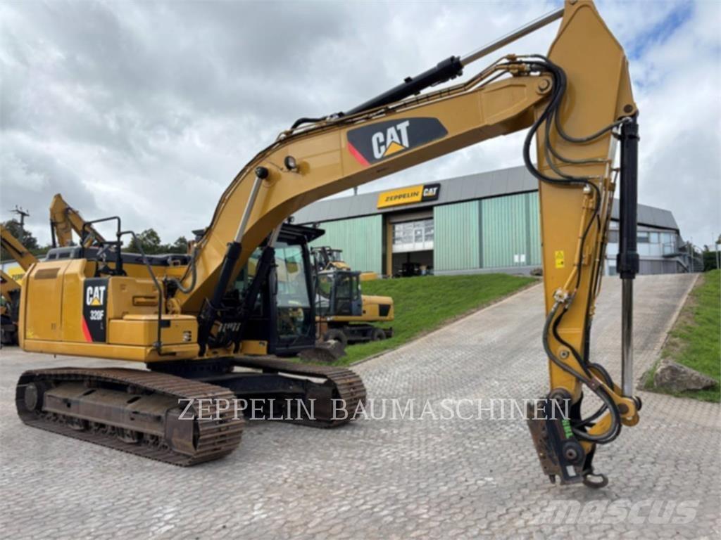 CAT 320FL Гусеничні екскаватори