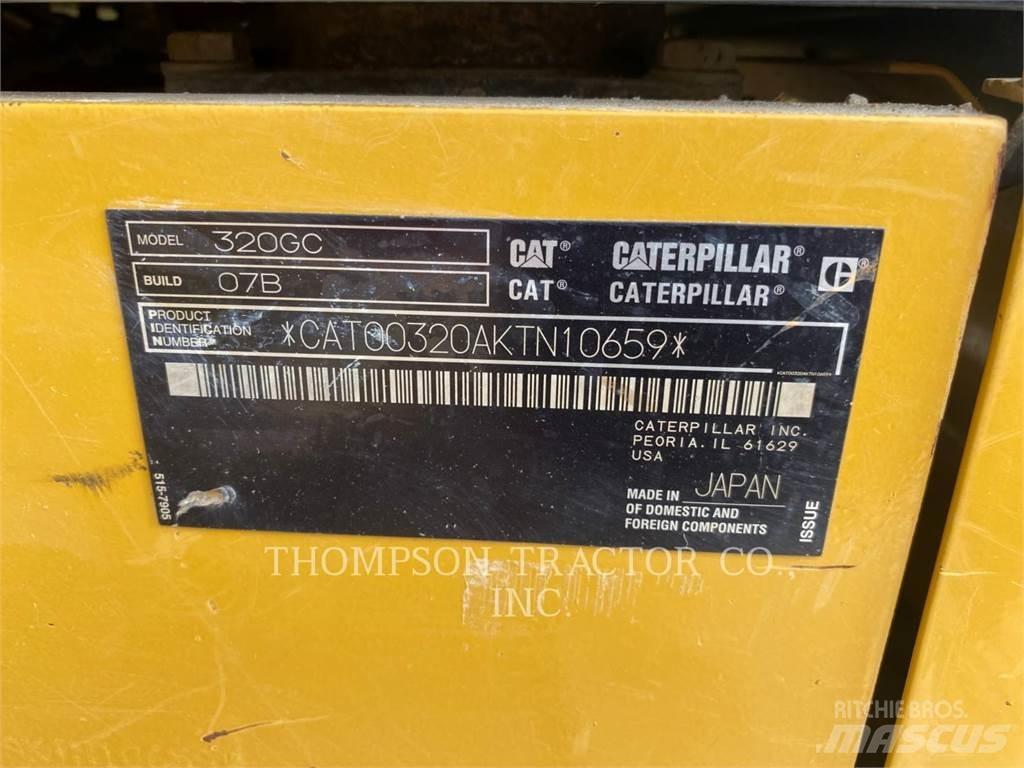 CAT 320GC Гусеничні екскаватори